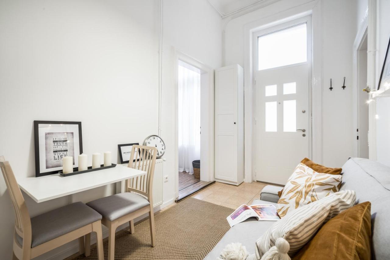 Bpr Delia'S Apartment Будапеща Екстериор снимка