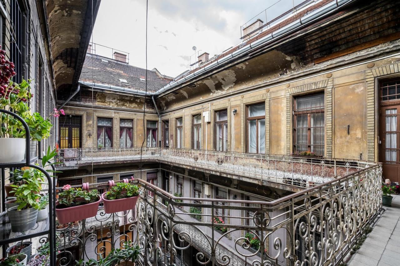 Bpr Delia'S Apartment Будапеща Екстериор снимка